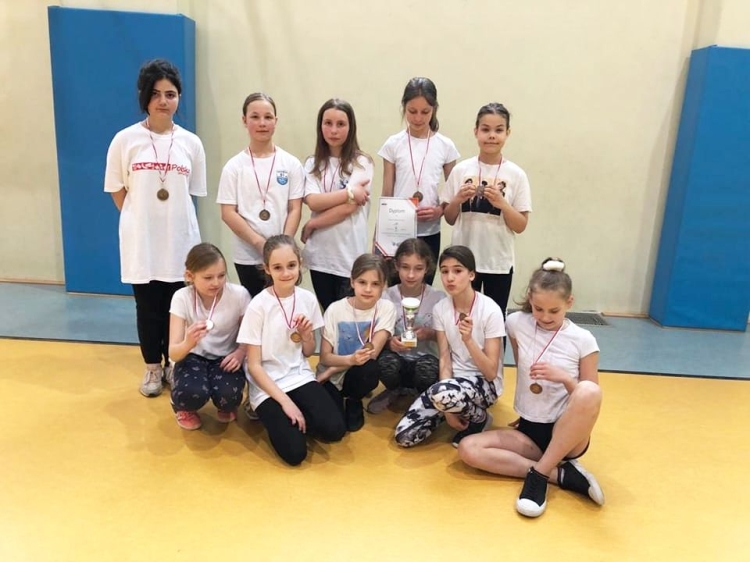 Szkoła Podstawowa Nr 51 Gdynia Sukces dziewcząt w ''dwa ognie''! - Szkoła Podstawowa nr 51 w Gdyni